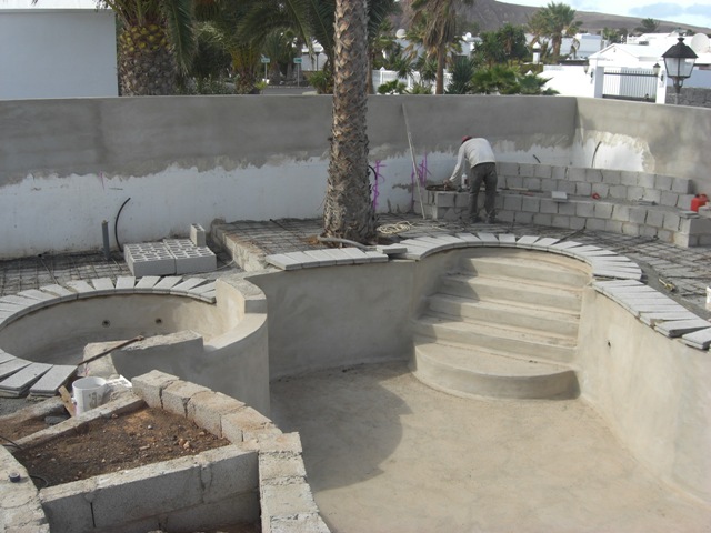 Lanzarote swimming pool builders